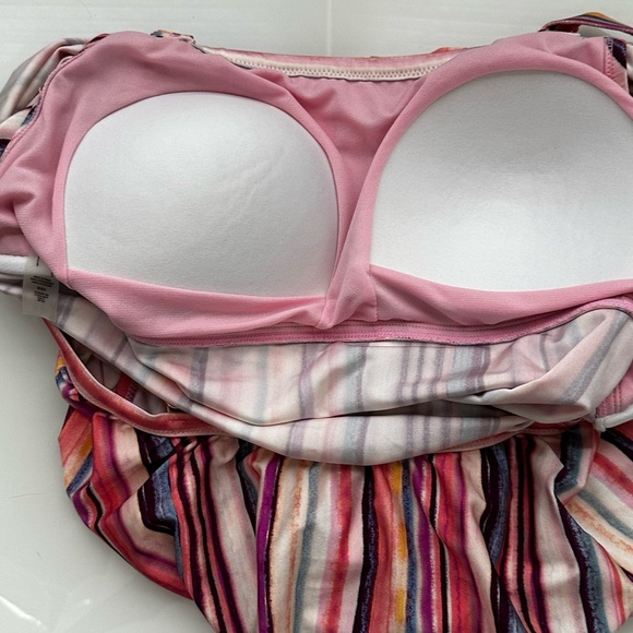 Colorful swim top - Picture 10 of 10